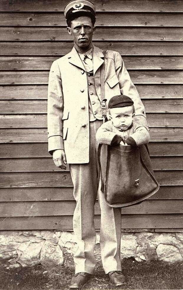 В 1913 году в США появилась возможность отправлять посылки. Некоторые додумались пересылать своих детей, пока вскоре на подобное не был наложен запрет.