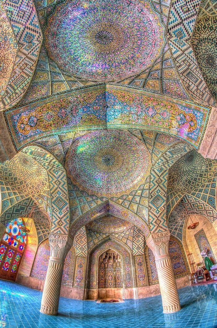 Мечеть Насир Ол-Молк, Иран. Построена в XVIII веке