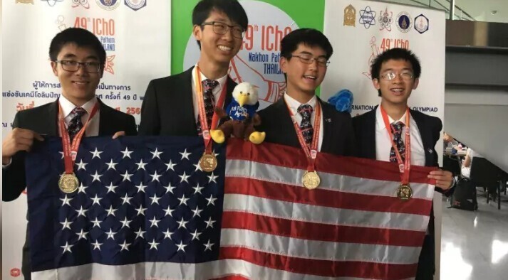 Американский вуз не смог собрать команду для участия в олимпиаде после отъезда китайских студентов