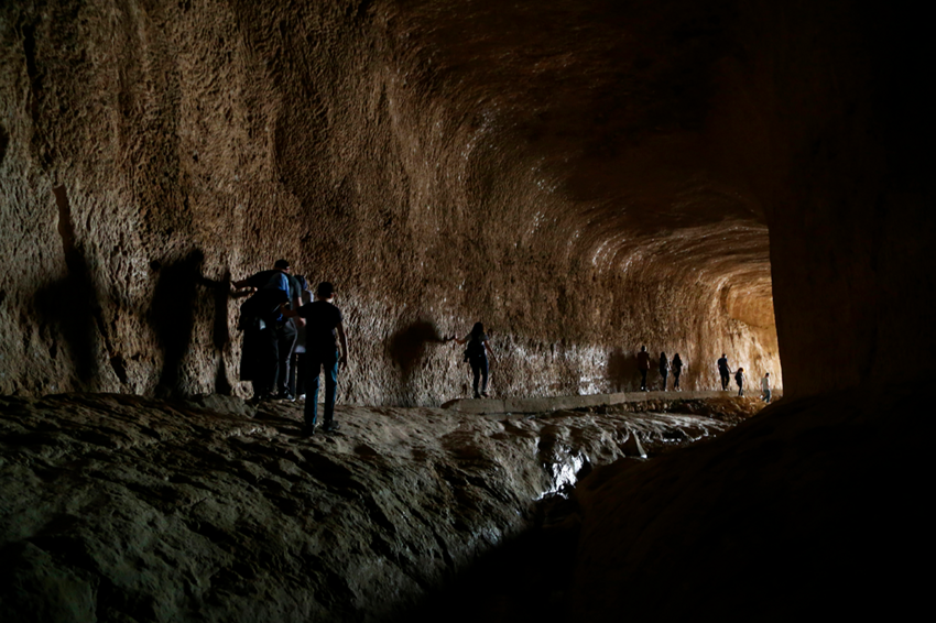 Туннель Тита Веспасиана: зачем древние римляне прорубили его в сплошной скале?