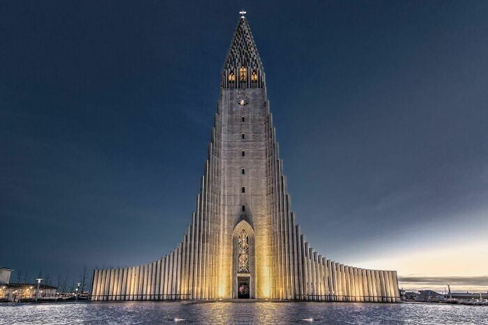 5. Хадльгримскиркья: лютеранская церковь в Рейкьявике, Исландия. Проект был разработан в 1937 году, строительство завершилось в 1986 году.