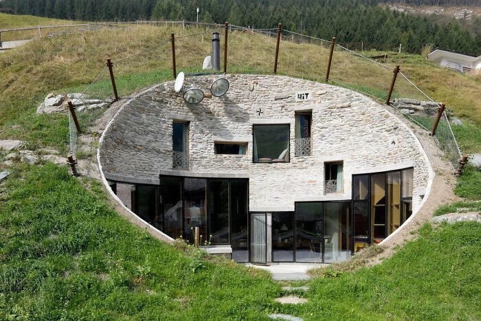 10. "Дом в норе" или вилла Вальс в Швейцарии