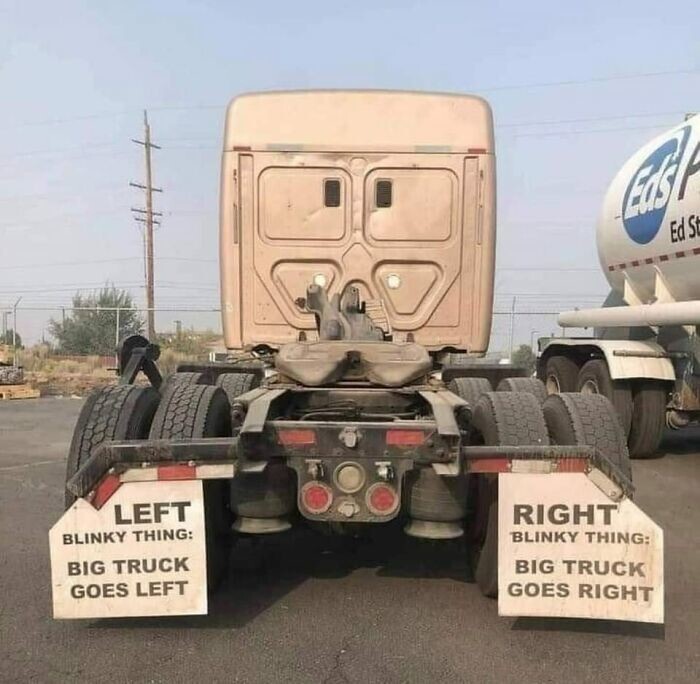6. "Мигающая штучка слева: большой грузовик поворачивает налево. Мигающая штучка справа: большой грузовик поворачивает направо".