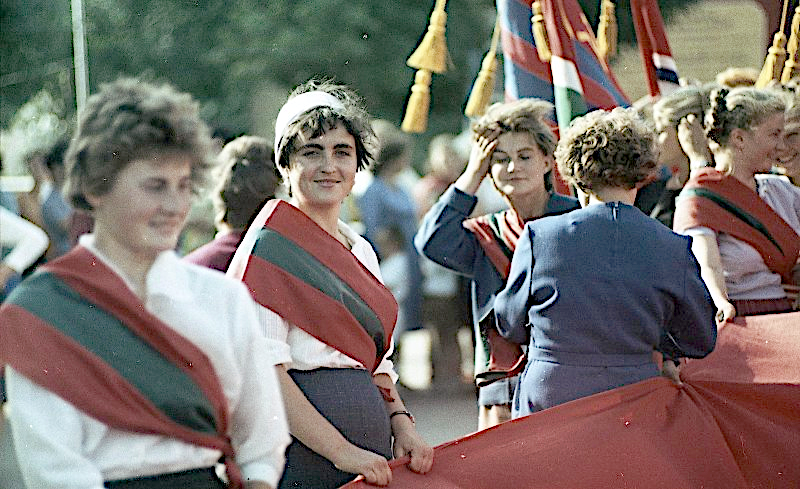 На первомайской демонстрации Тирасполь 1964 г.