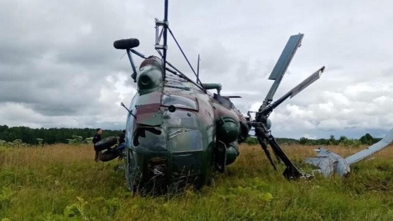 Жёсткая посадки Ми-8 под Гатчиной: пострадали три человека