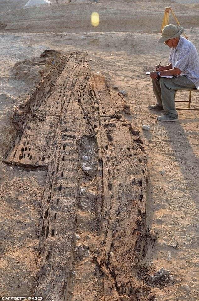 Французские археологи обнаружили 5000-летнюю деревянную лодку, использовавшуюся фараонами