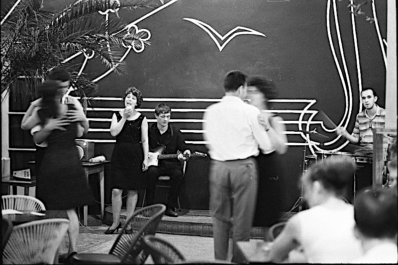 В кафе «Молодость». г.Волжский 1967 г.