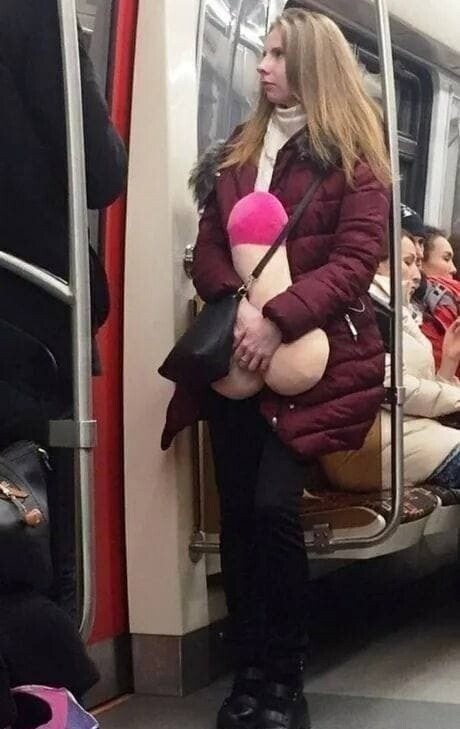 Кого только не встретишь в метро...