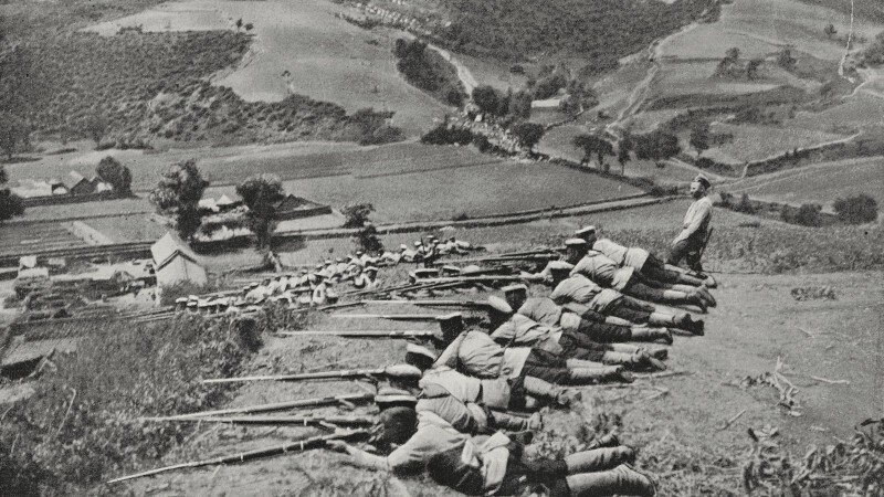 Русская пехота на холме в Маньчжурии во время русско-японской войны 1905 год