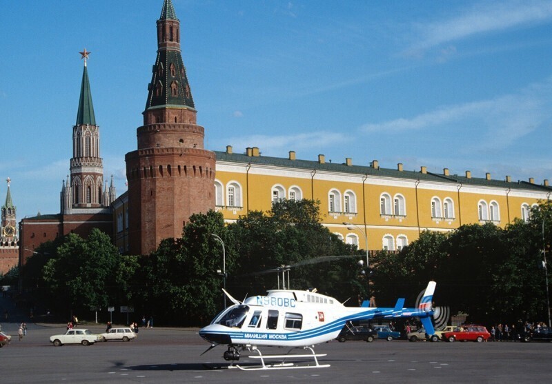 Церемония передачи московской милиции вертолета американской компании Bell Helicopter Textron, 1992 год
