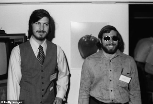 Прототип первого компьютера Apple 1976 года выставили на продажу