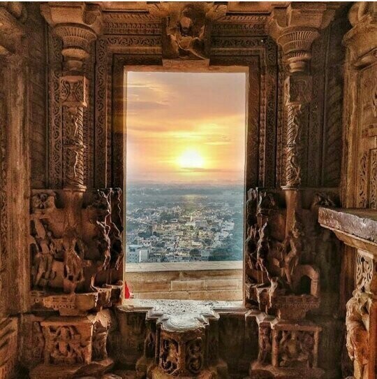 Вид из индийского храма