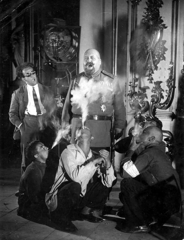 Сергей Эйзенштейн во время съемок фильма "Десять дней, которые потрясли мир" 1927 г.