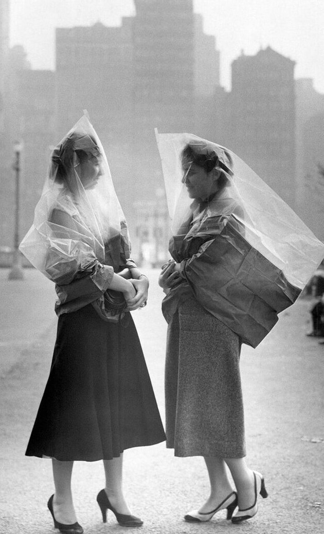 Плащ для защиты от смога, 1953 год