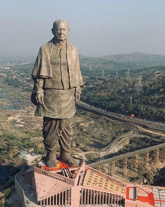 Статуя единства высотой 182 метра, Индия