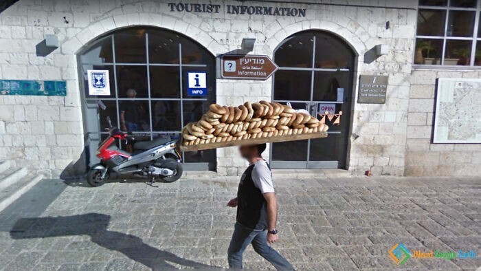 3. "Человек с хлебом". Старый город, Иерусалим
