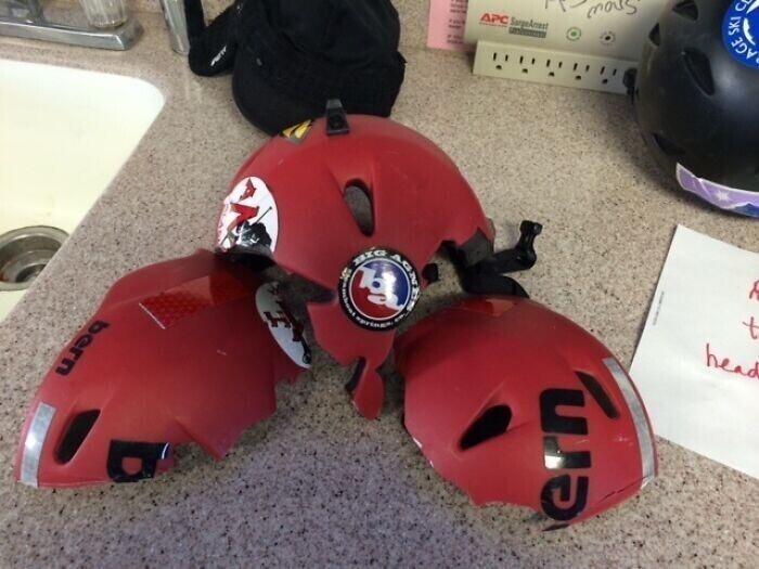 Этот шлем спас 5-летнего ребенка, участвовавшего в столкновении на велосипеде, от серьезной черепно-мозговой травмы или еще худшего исхода