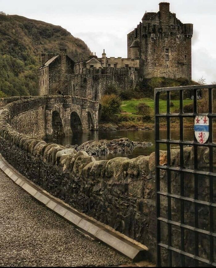 27. Замок Эйлен-Донан, Шотландия