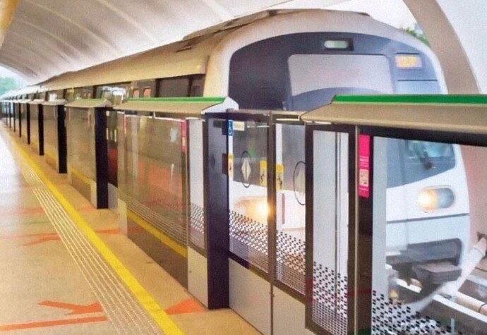 В Азии никто никогда не упадет на рельсы метро