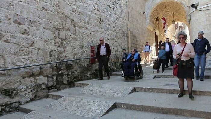 В 2019 году в Старом городе Иерусалима добавили 4 км дороги для людей в инвалидных колясках