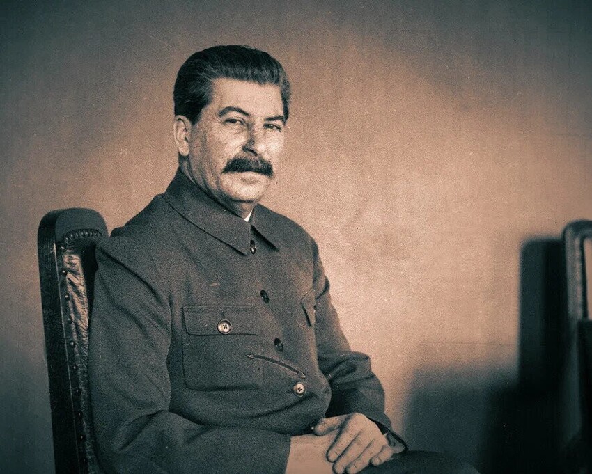 Как полковник Голованов заснул на совещании у Сталина и что с ним после этого стало