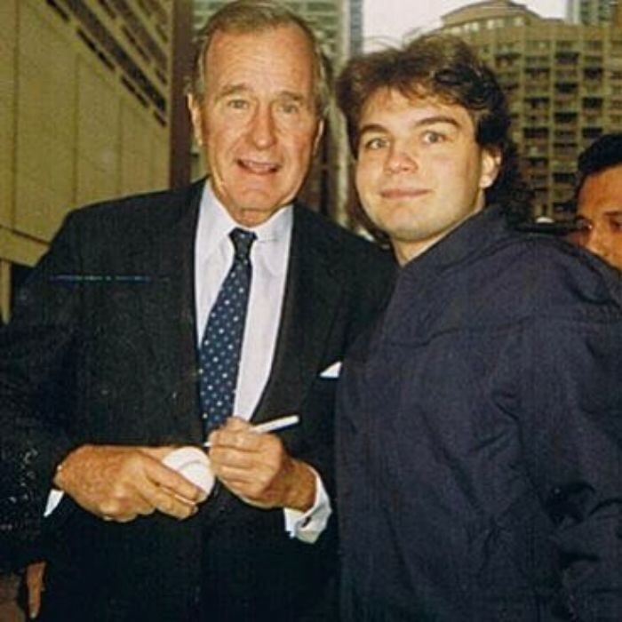 16. Джордж Буш-старший