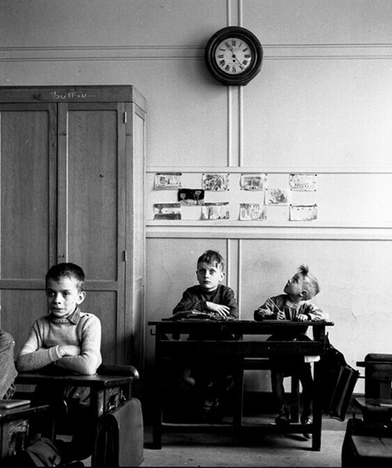 Скорей бы перемена! Париж, 1956. Фото Робер Дуано