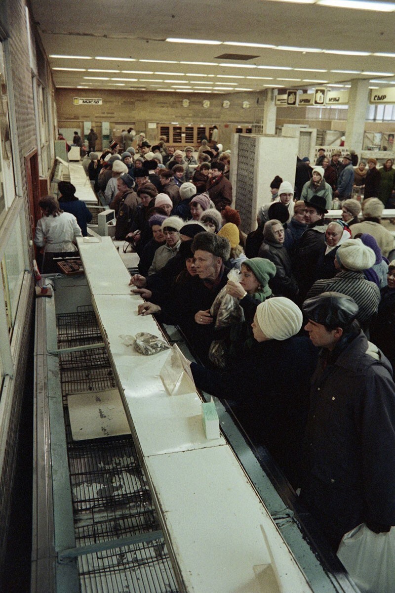 Как мы выжили? Полки Советских магазинов перед развалом СССР
