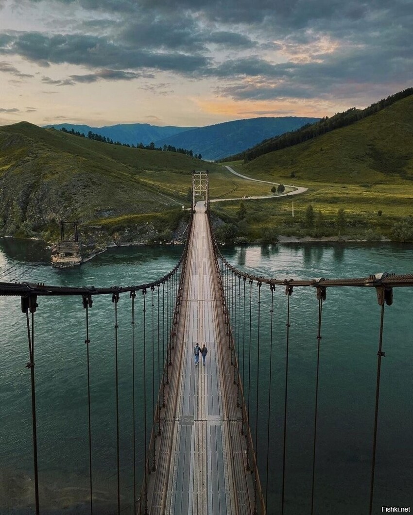 Мост через реку Катунь