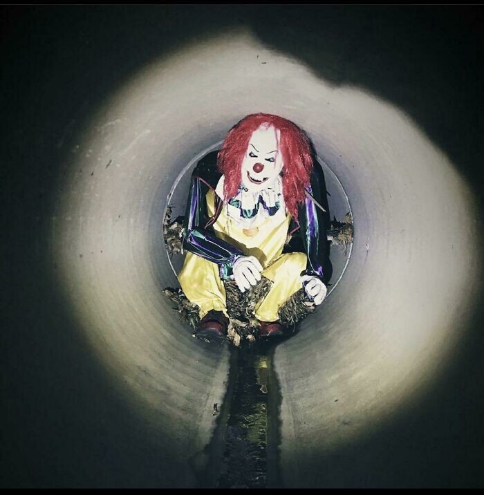 11. "Клоун, которого я увидел во время геокэшинга после 10 минут блужданий под землей"