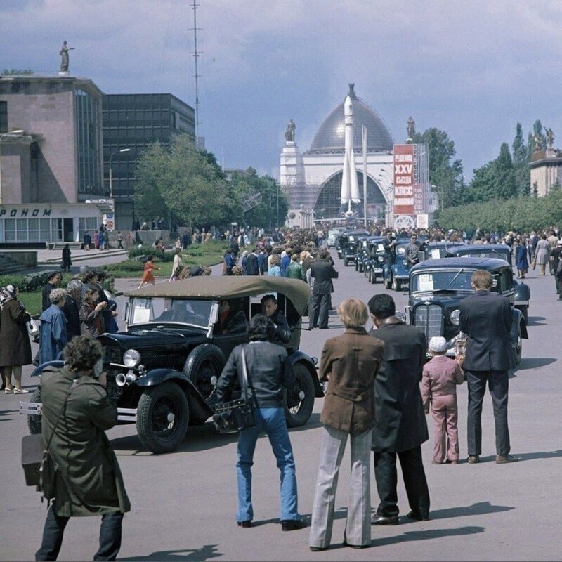 Москва. Парад ретро-автомобилей на ВДНХ, 1977 год