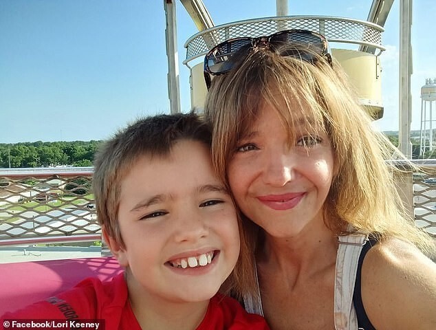 10-летний мальчик спас маму, у которой случился припадок в бассейне