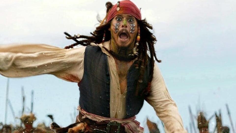 16. Самый дорогой фильм в мире - "Пираты Карибского моря". На съемки потратили более 375 миллионов долларов. Для сравнения, средний бюджет студийного фильма составляет 65 миллионов долларов