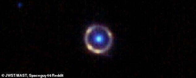 Телескоп НАСА нашел кольцо Эйнштейна