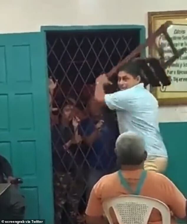 В Никарагуа "Анонимный алкоголик" огрел нарушителя трезвости стулом
