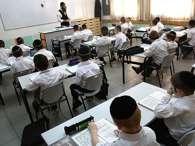 В религиозной школе в Израиле вспыхнул скандал после того, как ученик оказался ученицей