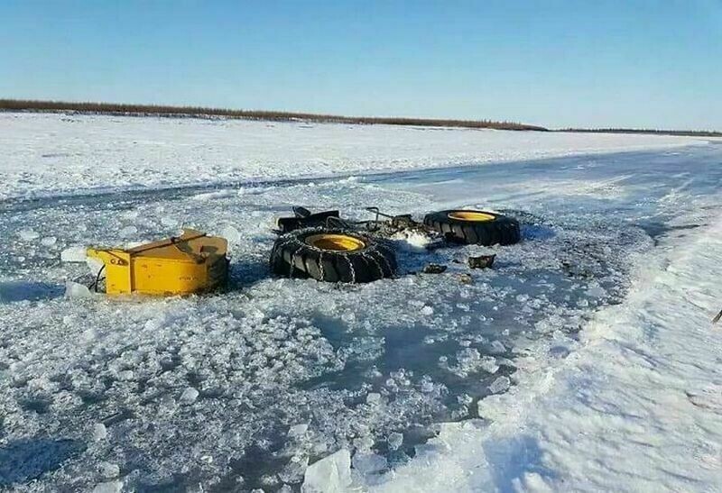 16 нелепых многомиллионных аварий, которыми поделились люди из разных уголков планеты