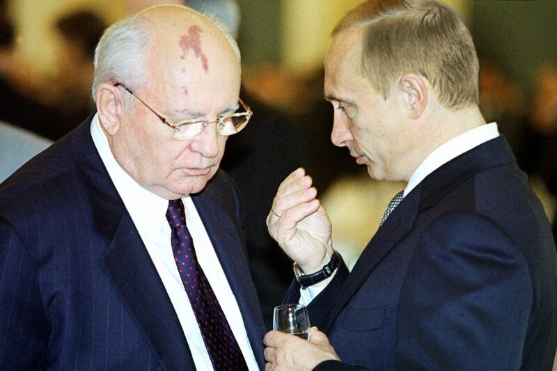 Две загадки Горбачева