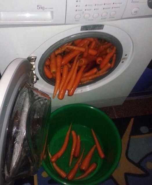 Нужно было помыть много моркови за раз