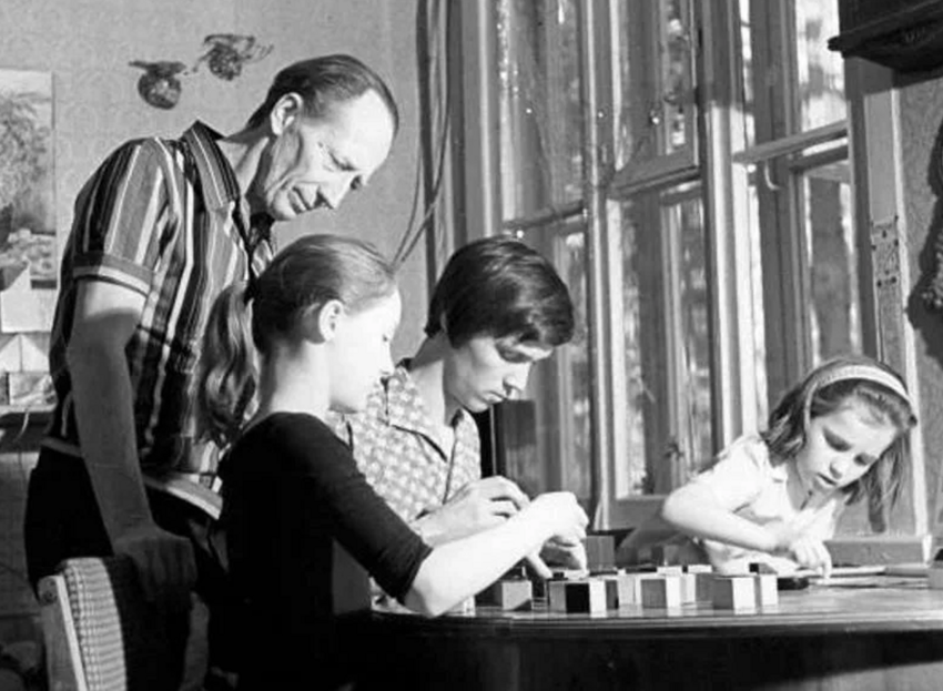 «Чем закончился эксперимент простой Советской семьи спустя 57 лет?!» История семьи Никитиных