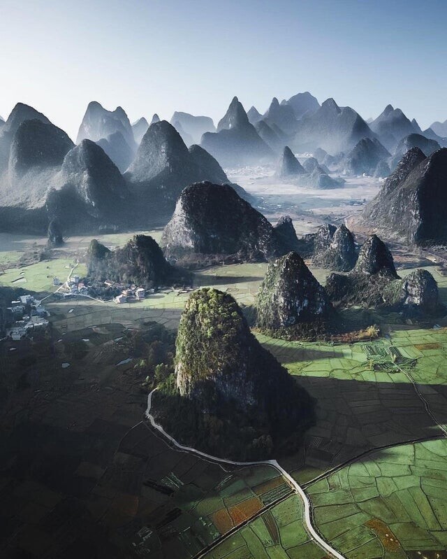 Инопланетный пейзаж Гуйлинь, Китай