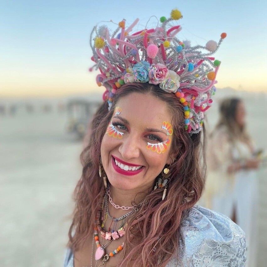 20 экстремально-потрясных нарядов участников эпичного фестиваля Burning Man ’22