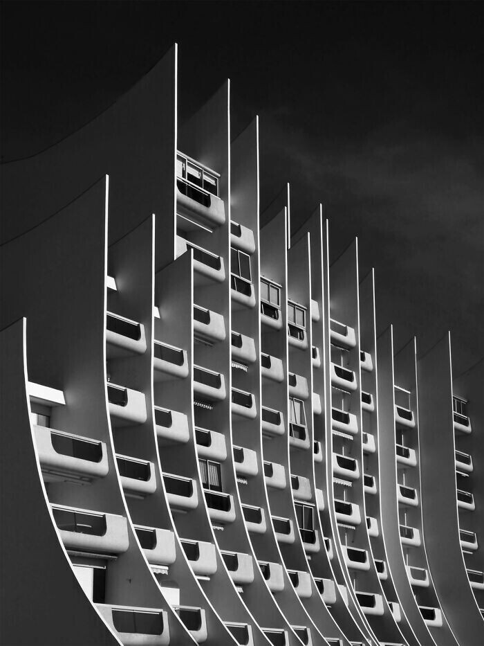 "Волна", Ла Боль, Франция, архитектор Пьер Дусе, 1979 г.