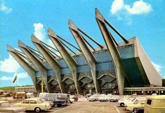 Стадион Бремен-Арена, Бремен, Германия, дизайн Роланда Райнера, 1961 г.