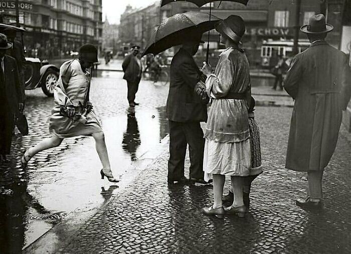 Дождь, Берлин, 1930 год
