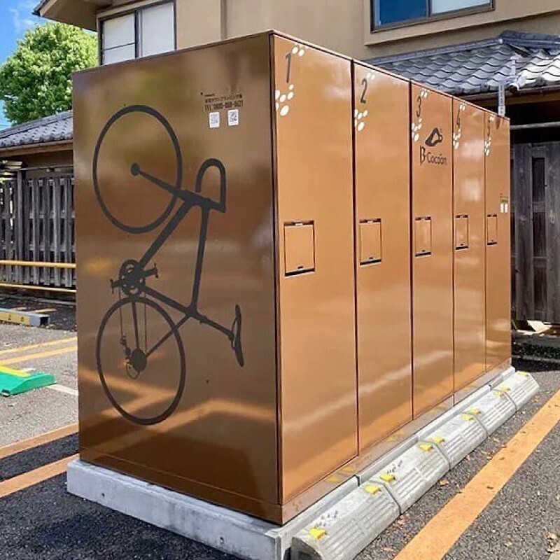 Вертикальные шкафчики для хранения велосипедов