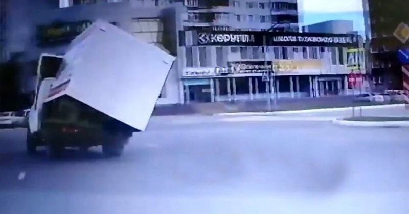 Доставка хлеба в Нижневартовске: водитель потерял целый кузов
