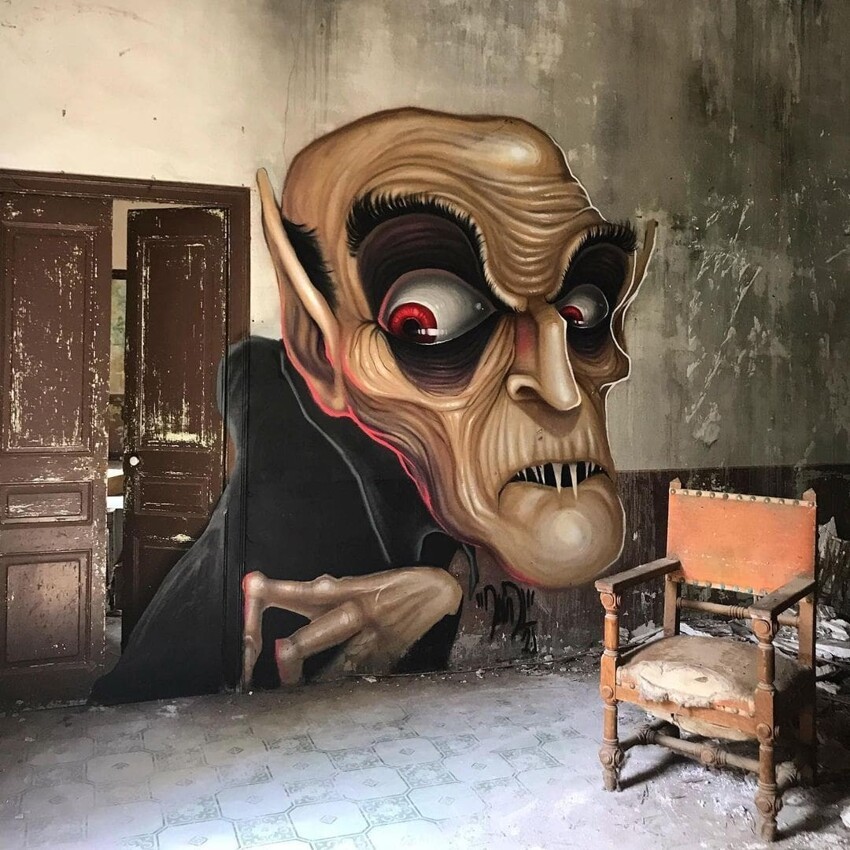 Художник из Барселоны рисует пугающие мультяшные граффити с популярными персонажами
