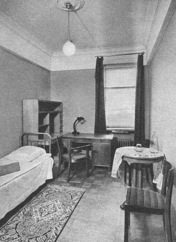 Комната для студента МГУ, 1950-е