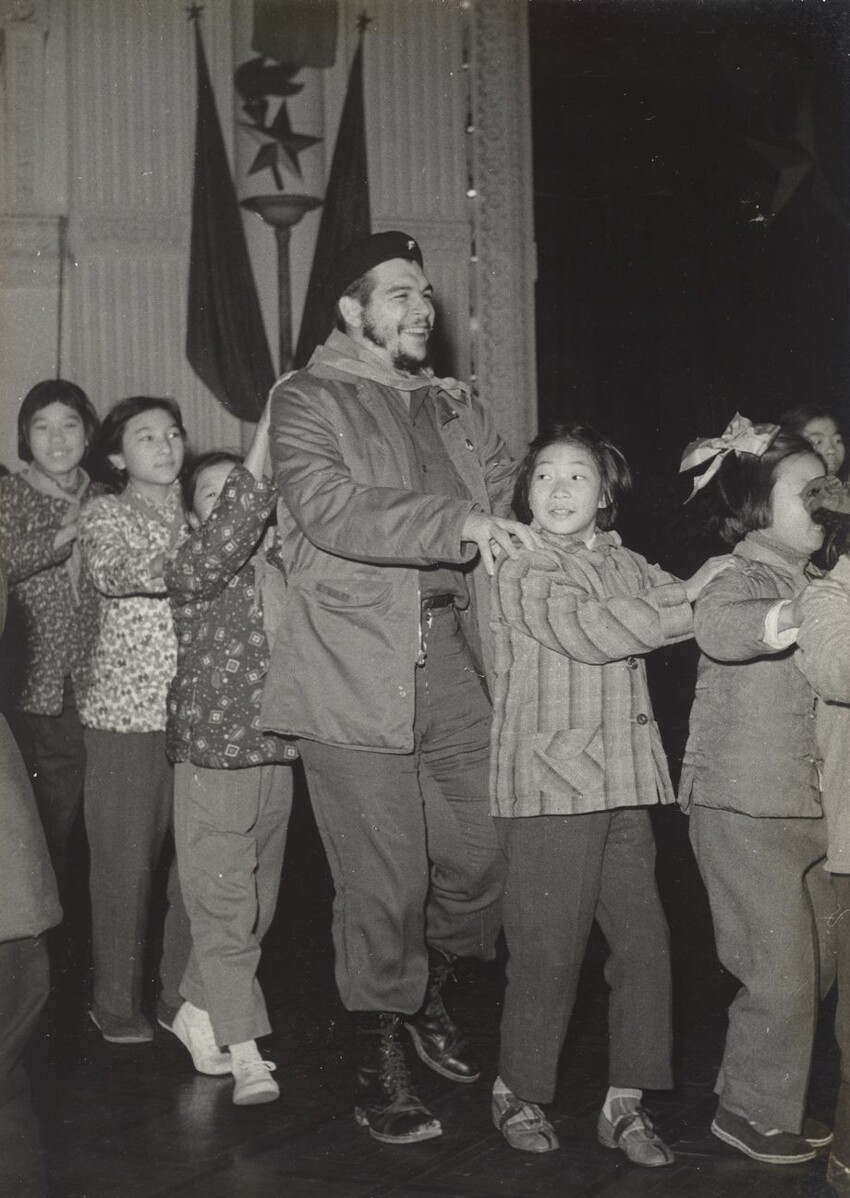 Че Гевара в детском саду в Шанхае в 60-х годах